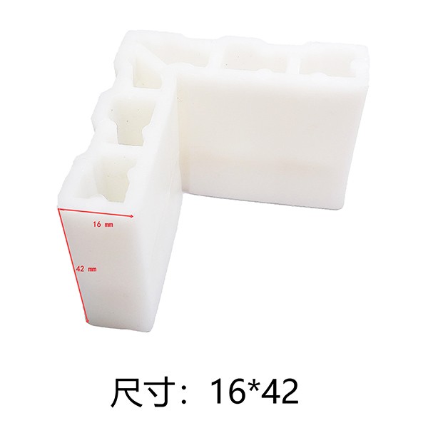 Comparison of plastic corner joints versus metal corner joints